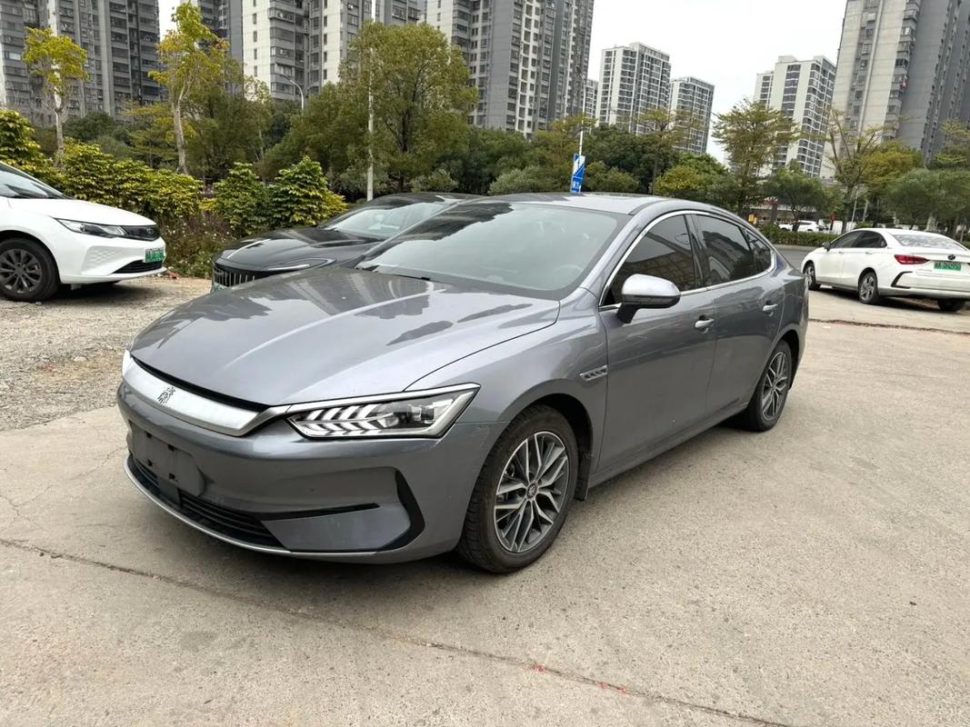 比亚迪秦PLUS EV